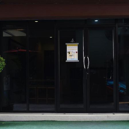 曼谷 采瓦旅舍旅舍 外观 照片